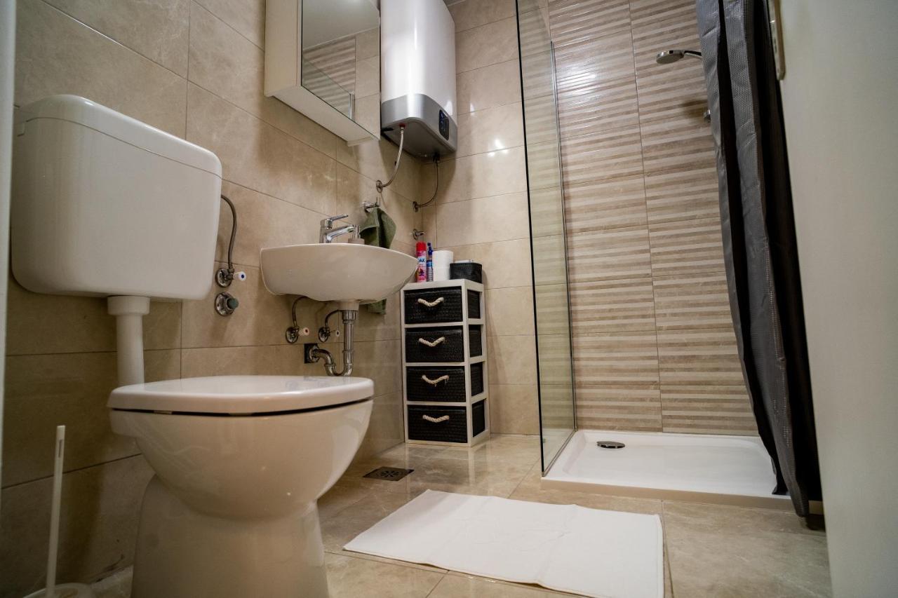 Apartman Terra Centar, Free Parking オシエク エクステリア 写真